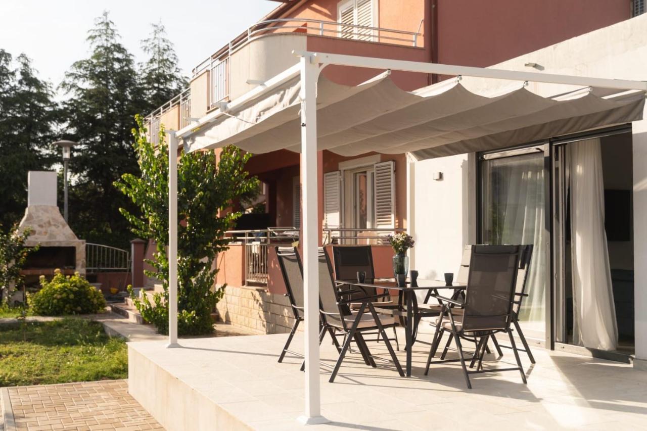 Apartmani Carmen Bibinje Exterior foto